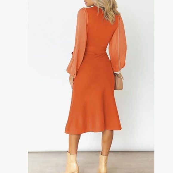 Sweater Dress with Puffed Sleeves - Picture 5 of 5